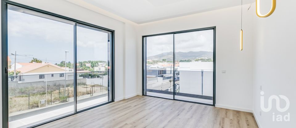 Gîte T5 à Alcabideche de 298 m²