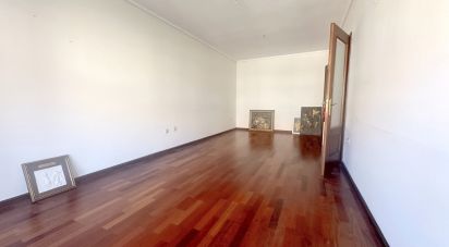 Apartment T3 in Mafamude e Vilar do Paraíso of 107 m²