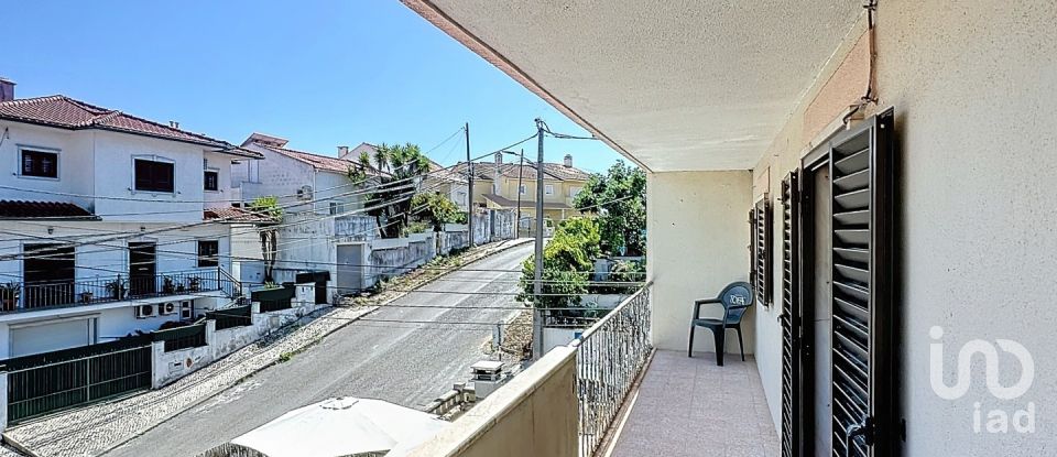 Casa T4 em Corroios de 140 m²