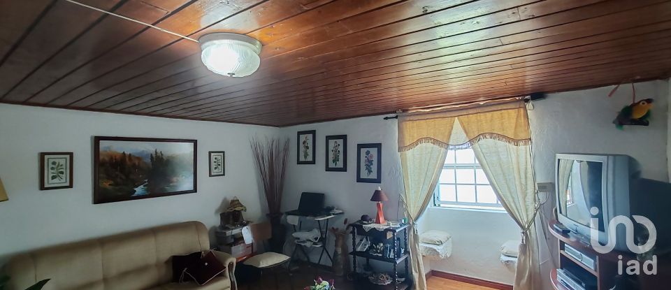 Casa tradicional T4 em Ribeiras de 274 m²