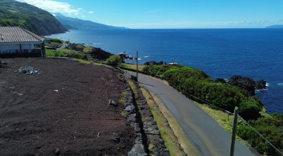 Terrain à Ribeirinha de 1 068 m²