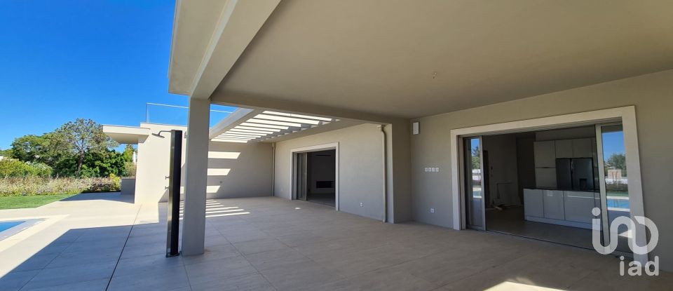 Casa T5 em Quarteira de 611 m²