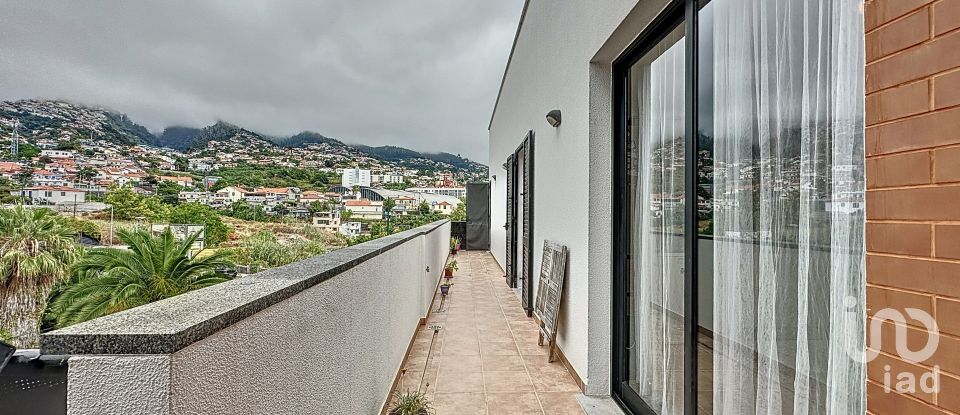 Apartment T3 in Santo António of 165 m²