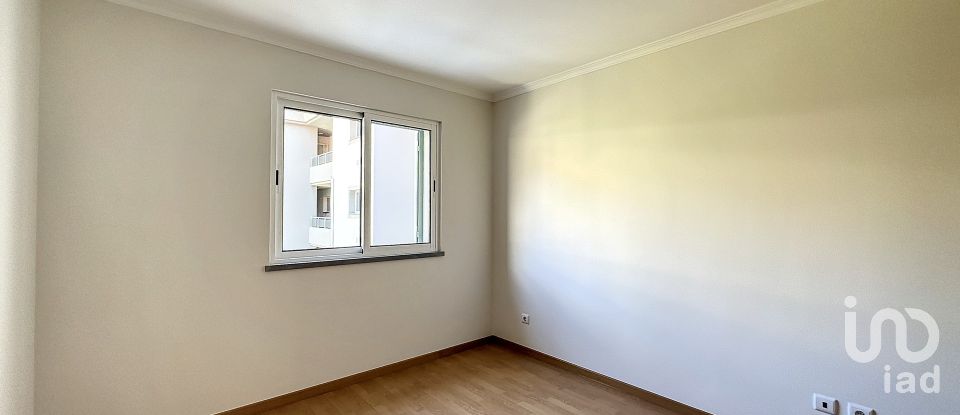 Apartment T2 in Caniço of 153 m²