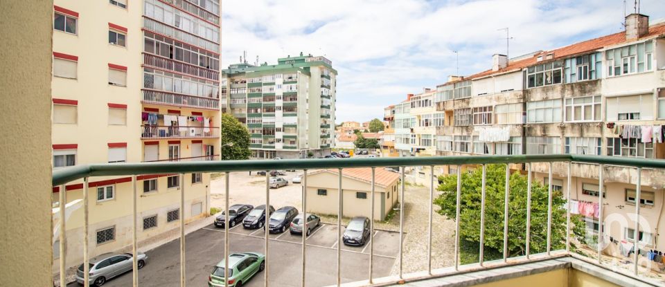 Apartamento T2 em Algueirão-Mem Martins de 63 m²