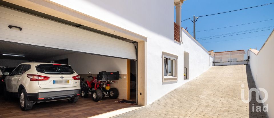 Ferme T4 à Coimbrão de 293 m²