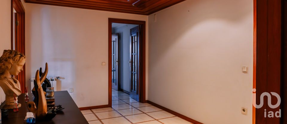 Apartment T3 in Candoso São Tiago E Mascotelos of 131 m²