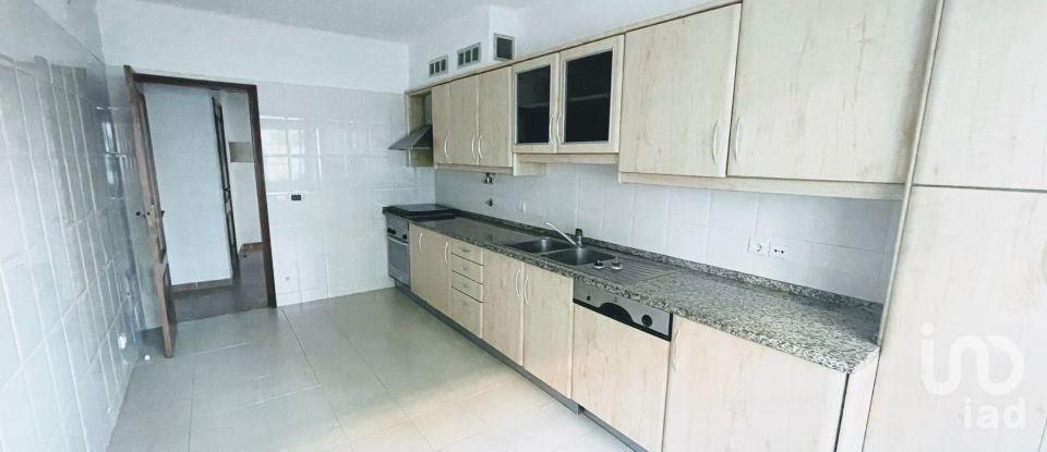 Apartamento T2 em Almeirim de 147 m²