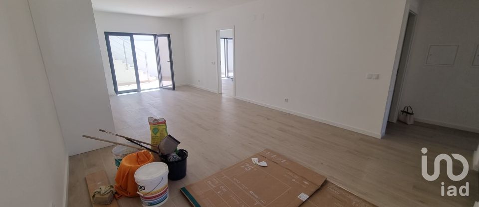 Casa T2 em Quelfes de 94 m²