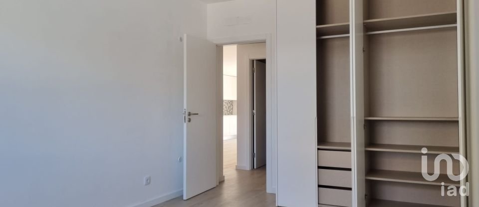 Casa T2 em Quelfes de 94 m²