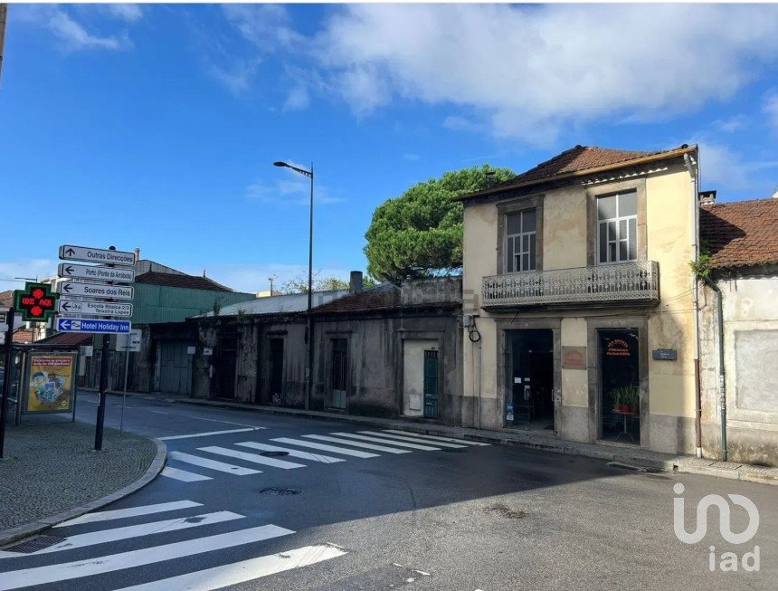 Terrain à Santa Marinha E São Pedro Da Afurada de 2 000 m²