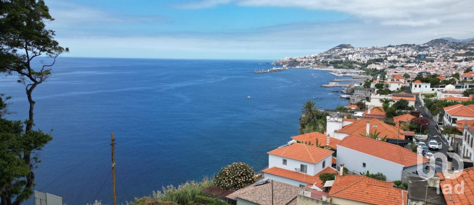 Casa T3 em Funchal (Santa Maria Maior) de 261 m²