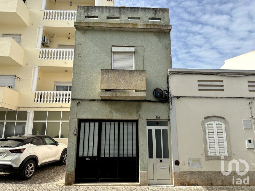 Bâtiment à Loulé (São Clemente) de 122 m²