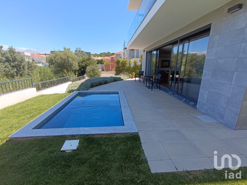 Lodge T3 in Cascais e Estoril of 228 m²