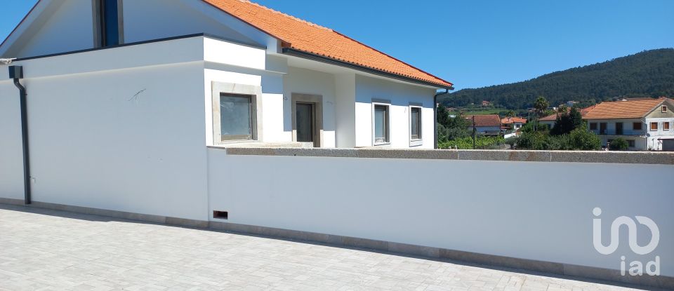 Maison T3 à Friastelas de 234 m²