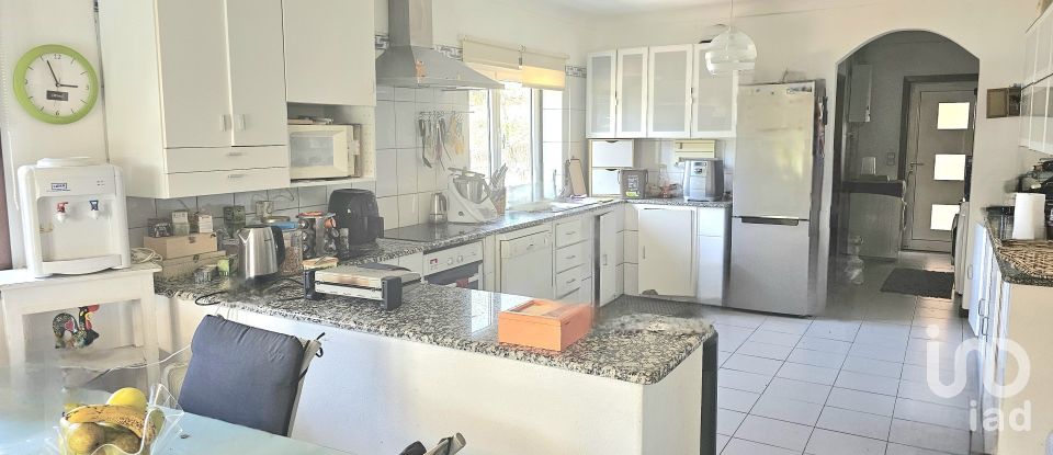 Maison T6 à Adoufe e Vilarinho de Samardã de 170 m²