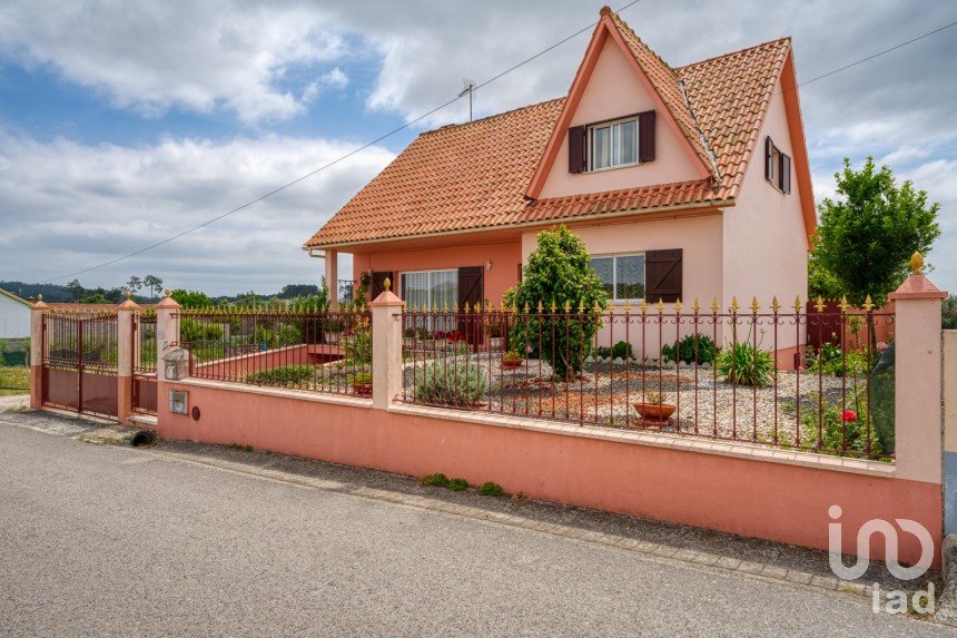 Maison traditionnelle T5 à Souto da Carpalhosa e Ortigosa de 170 m²