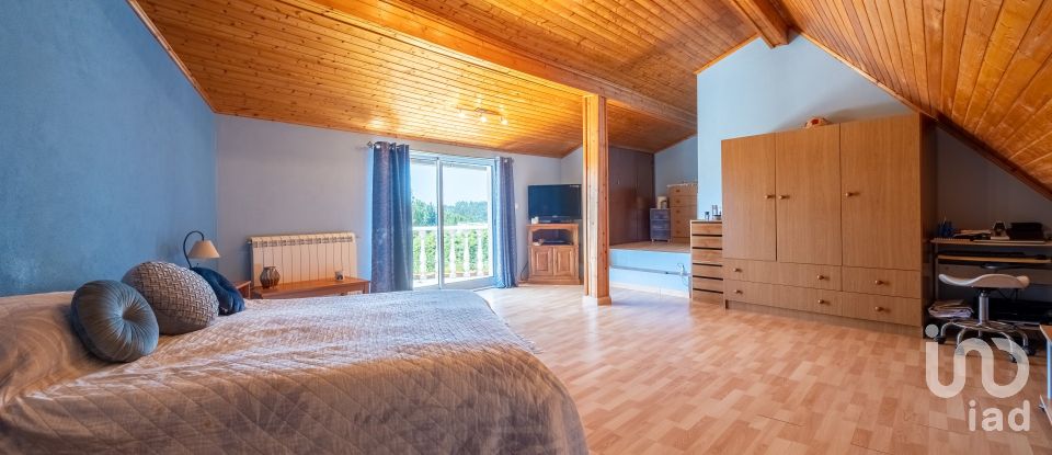 Gîte T3 à Candosa de 222 m²