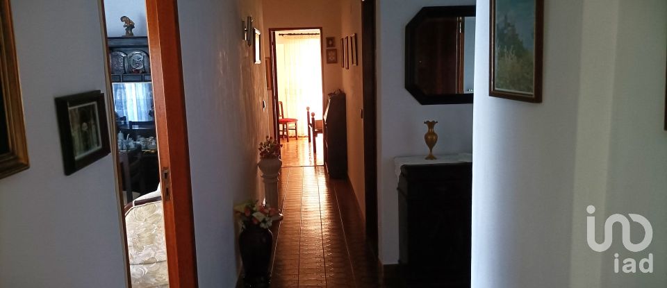 Apartamento T2 em Amora de 96 m²