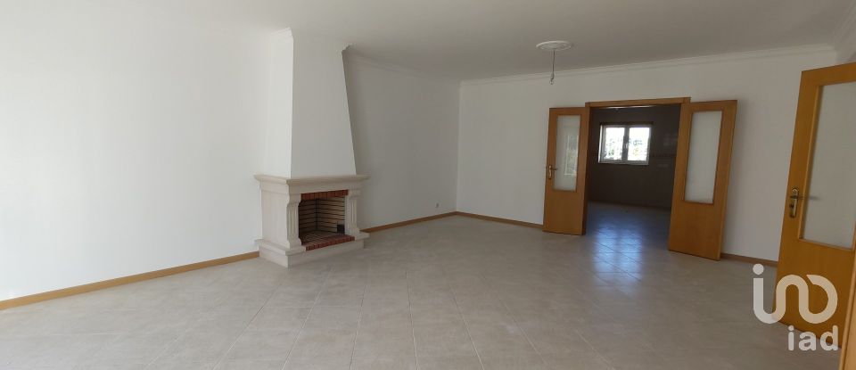 Town house T4 in Pombal of 342 m²