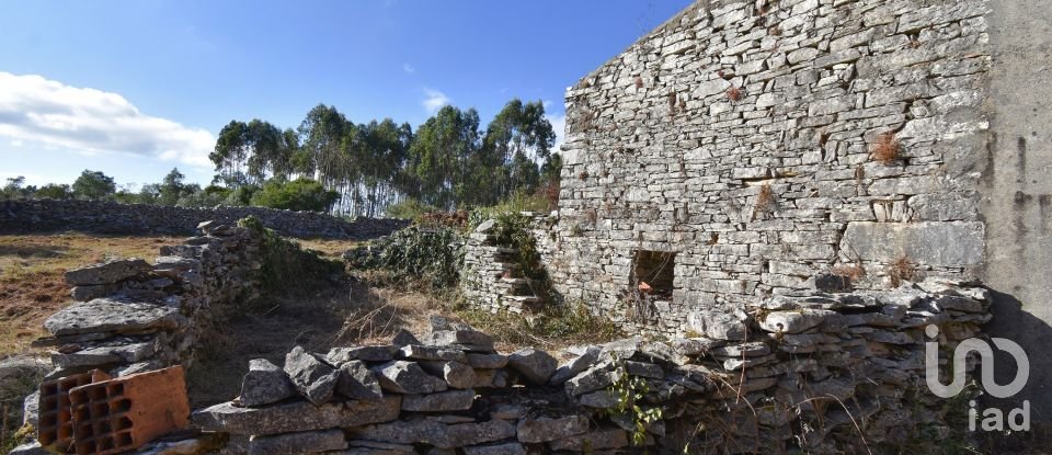 Terrain à Condeixa-a-Velha e Condeixa-a-Nova de 1 360 m²