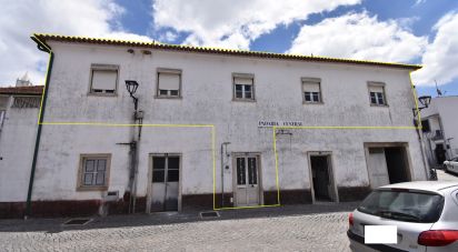 Casa tradicional T3 em São Miguel, Santa Eufémia e Rabaçal de 137 m²
