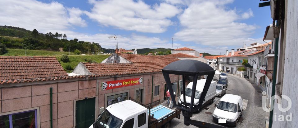 Maison traditionnelle T3 à São Miguel, Santa Eufémia e Rabaçal de 137 m²