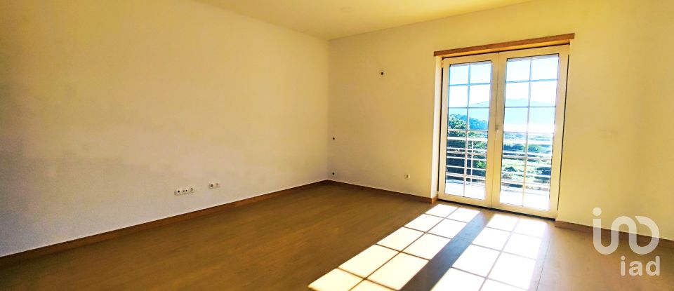 Habitação T4 em Seixas de 242 m²