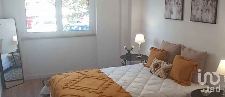 Apartamento T3 em Benfica de 74 m²