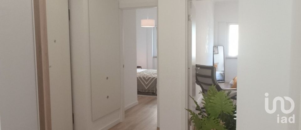 Apartamento T3 em Benfica de 74 m²