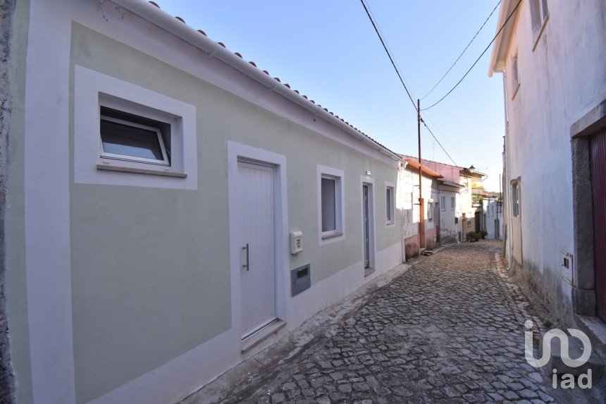 Casa de aldeia T2 em Espinhal de 89 m²