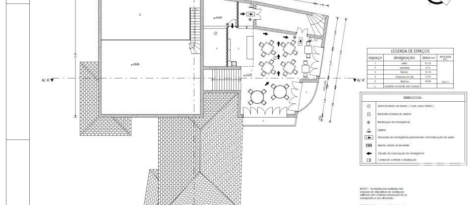 Propriedade T4 em Redinha de 488 m²