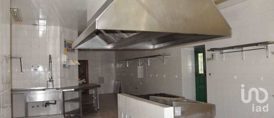 Propriedade T4 em Redinha de 488 m²