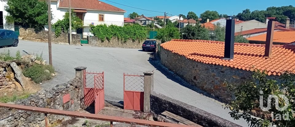 Maison de village T2 à Mogadouro, Valverde, Vale de Porco e Vilar de Rei de 55 m²