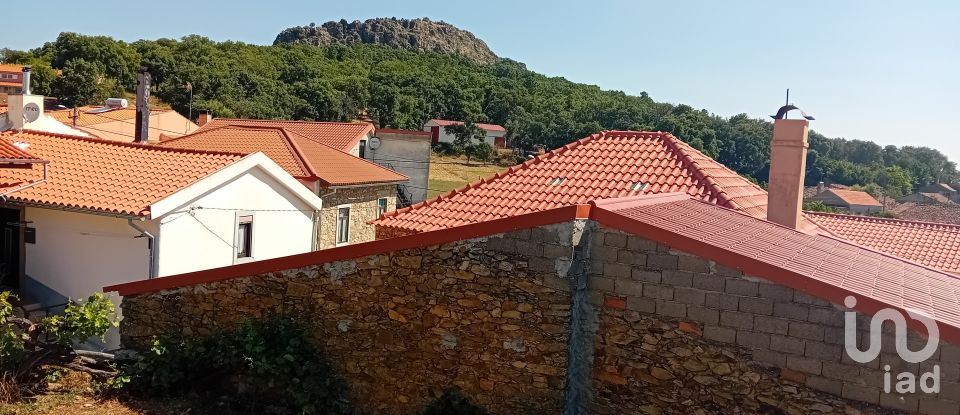 Maison de village T2 à Mogadouro, Valverde, Vale de Porco e Vilar de Rei de 55 m²