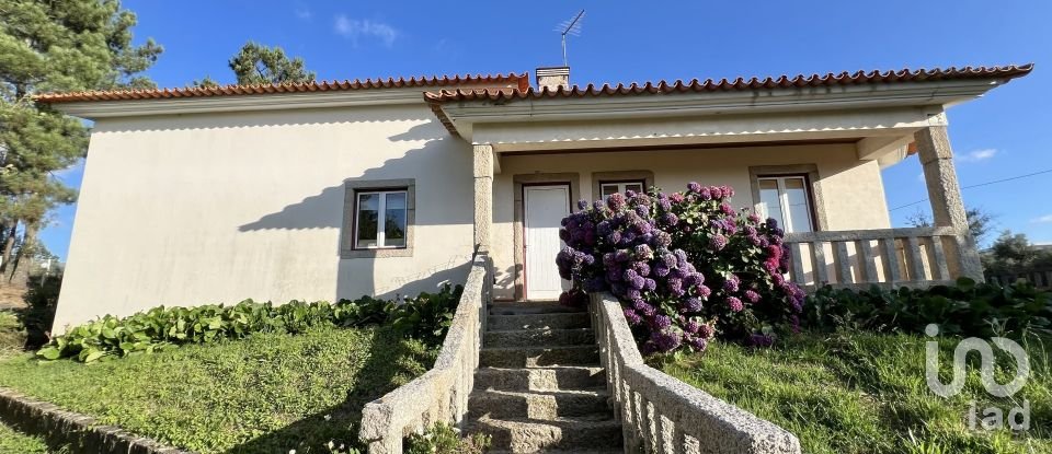 Gîte T3 à Carragozela e Várzea de Meruge de 528 m²