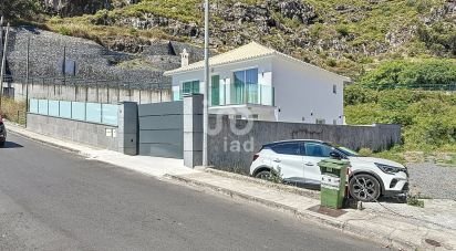 House T4 in Machico of 155 m²