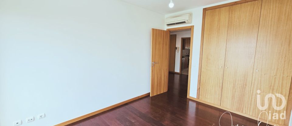 Appartement T2 à Rosto do Cão (São Roque) de 80 m²