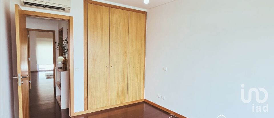 Appartement T2 à Rosto do Cão (São Roque) de 80 m²