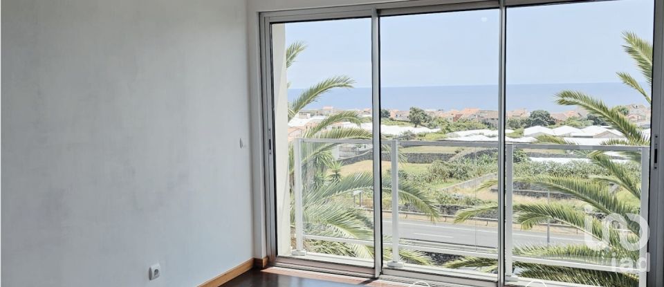 Apartment T2 in Rosto do Cão (São Roque) of 80 m²