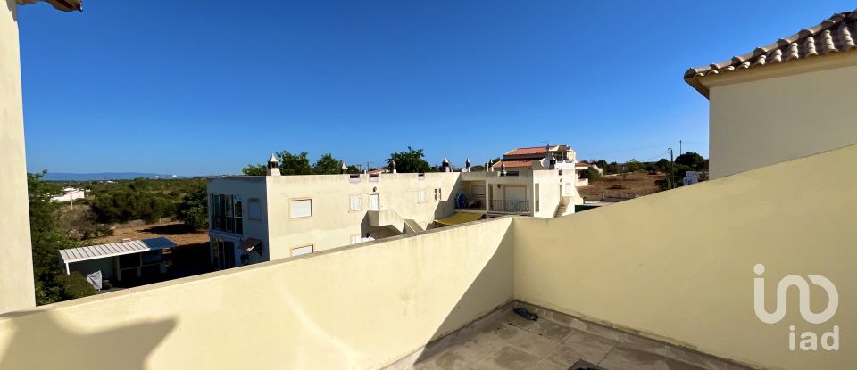 Apartment T2 in Ferreiras of 97 m²