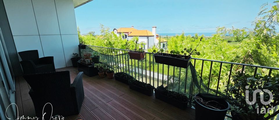 Apartment T3 in Pico da Pedra of 183 m²