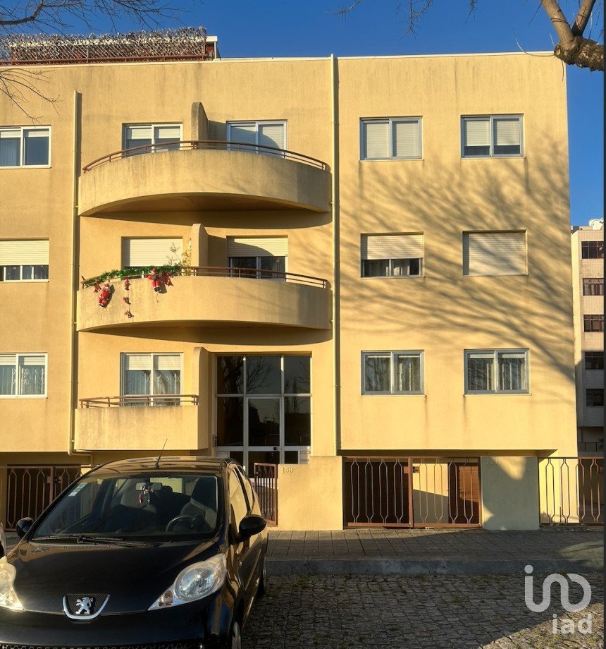 Apartment T2 in São Mamede de Infesta e Senhora da Hora of 102 m²