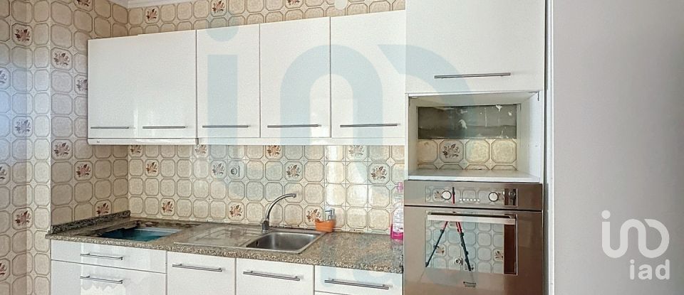 Apartment T2 in São Mamede de Infesta e Senhora da Hora of 102 m²