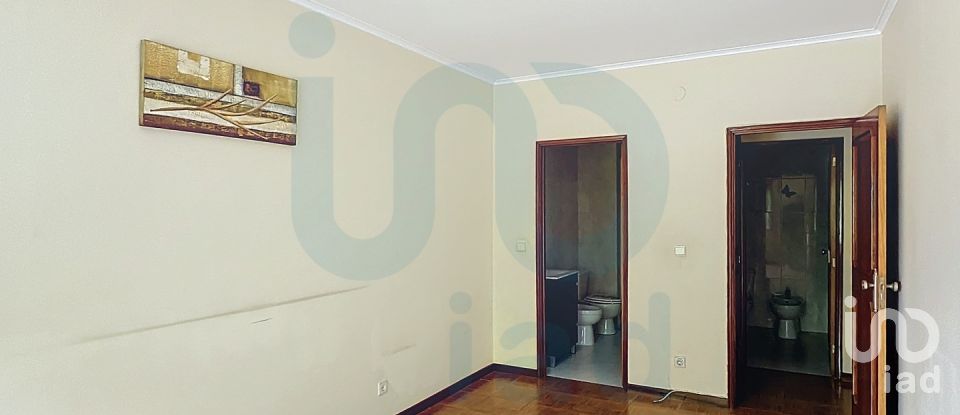 Apartment T2 in São Mamede de Infesta e Senhora da Hora of 102 m²