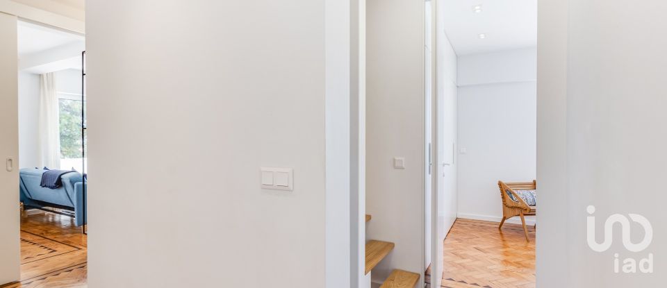 Apartment T3 in Oeiras e São Julião da Barra, Paço de Arcos e Caxias of 142 m²