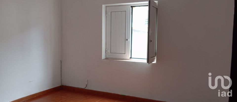 House T6 in Miranda do Corvo of 187 m²