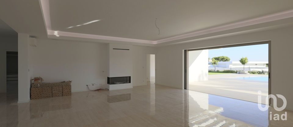 Casa T5 em Quarteira de 684 m²