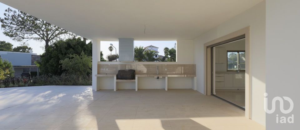 Casa T5 em Quarteira de 684 m²