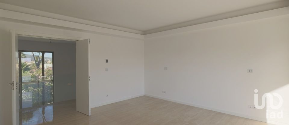 Gîte T5 à Quarteira de 684 m²